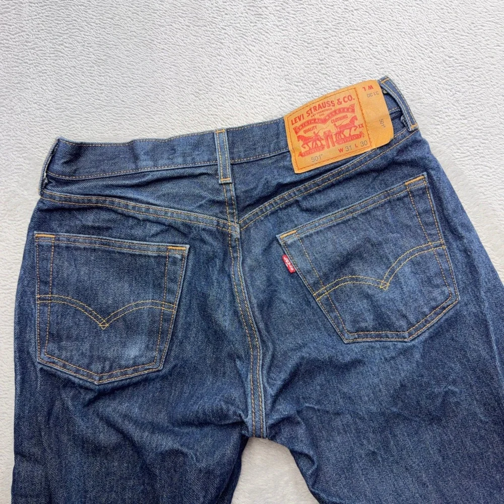Levis Jeans Mens 31x30 Blue 501 Original Fit Straight Leg Button Fly Denim Pants